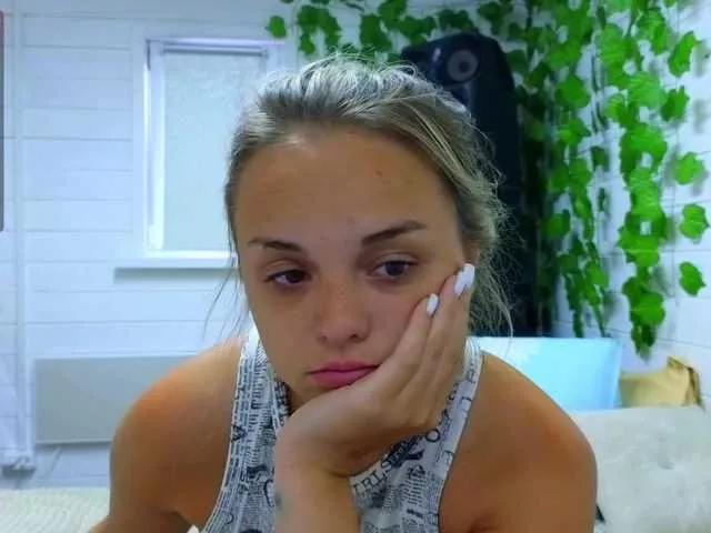 misss-vikki from BongaCams