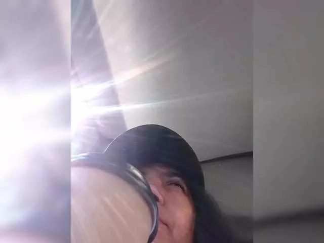 Mmmmmya from BongaCams