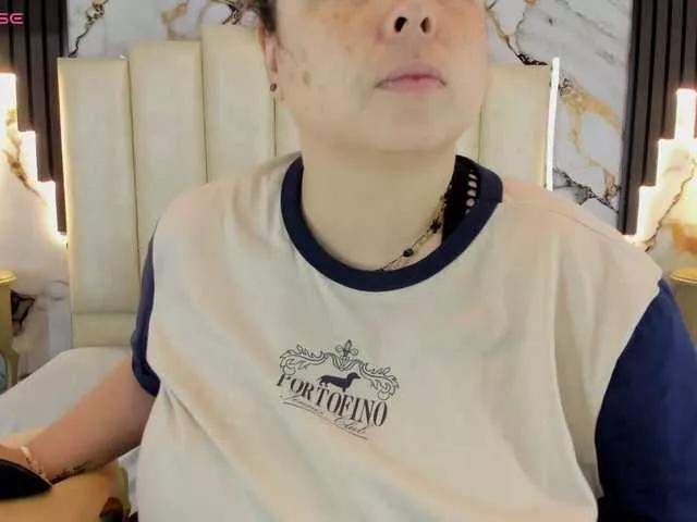 mollieblue69 from BongaCams