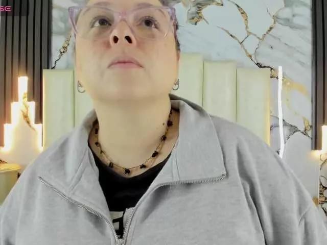 mollieblue69 from BongaCams