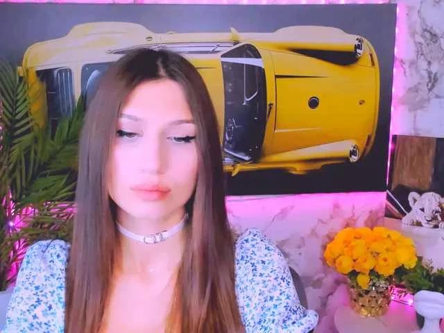 Mollyinyourmind from BongaCams