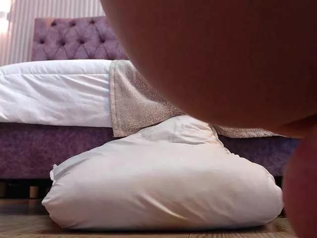 MollyyCruz from BongaCams