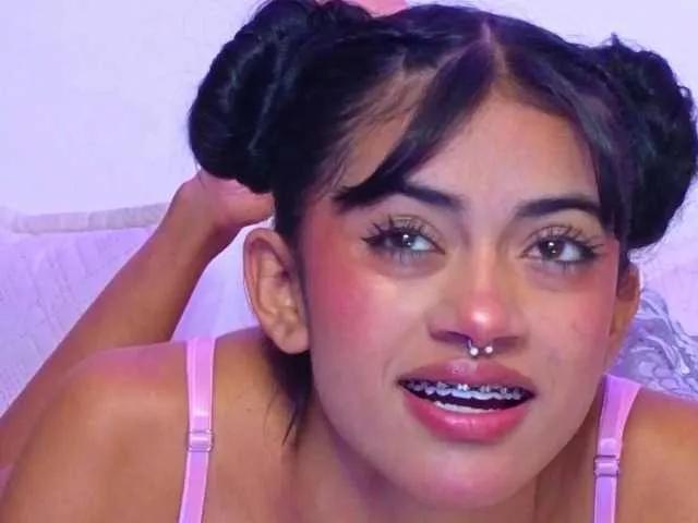Moon-celeste from BongaCams