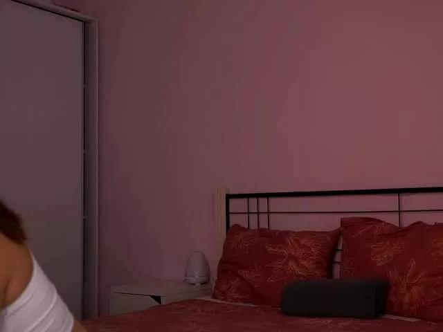 Naalani from BongaCams
