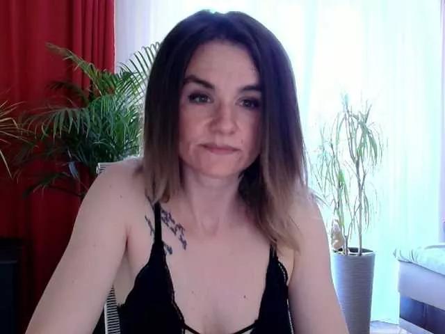Nanny-Lora from BongaCams