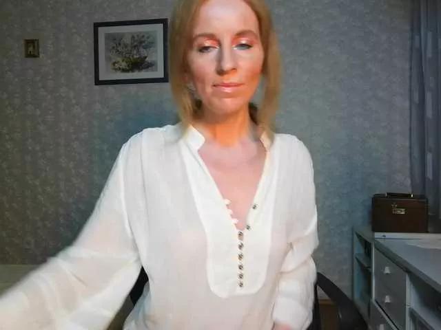 Nata85085 from BongaCams