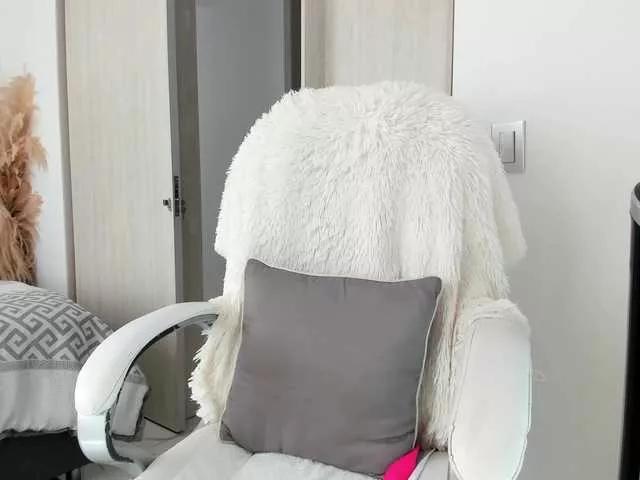 NatalieeClark from BongaCams