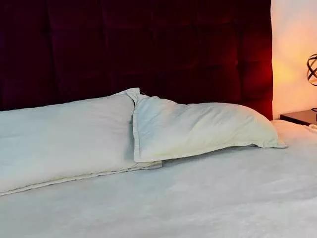 Nessa2905 from BongaCams