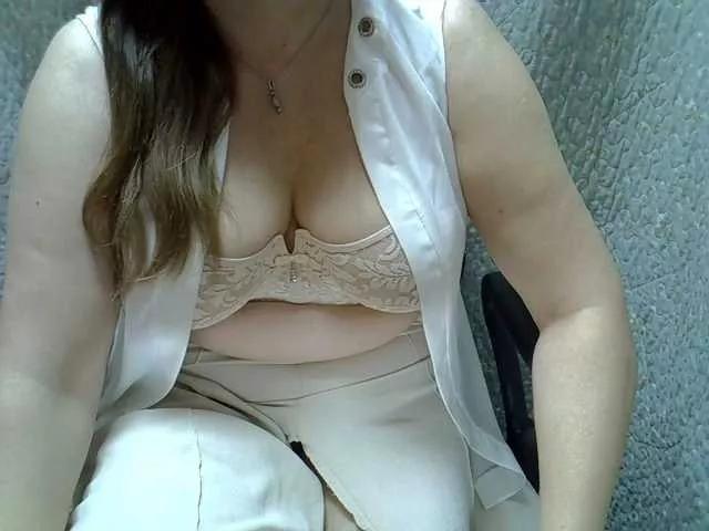 Neznakomka44 from BongaCams
