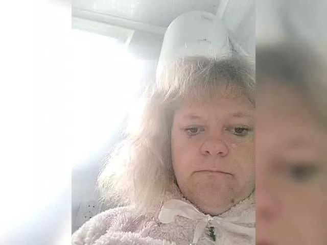 NIKI29000 webcams show profile image 