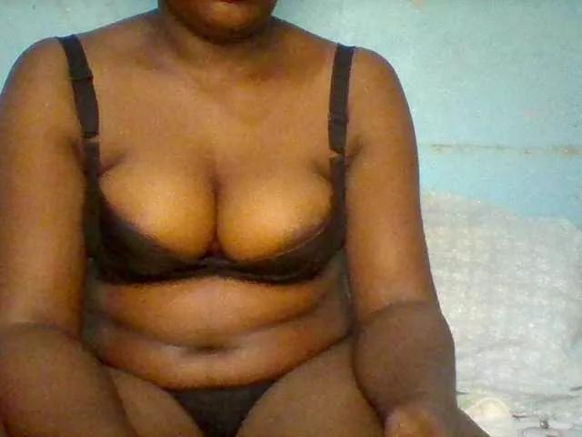 Njeee76 from BongaCams