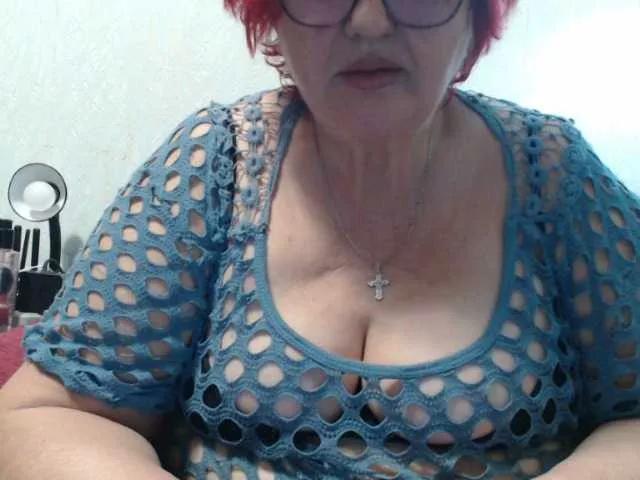 PeggySoft from BongaCams