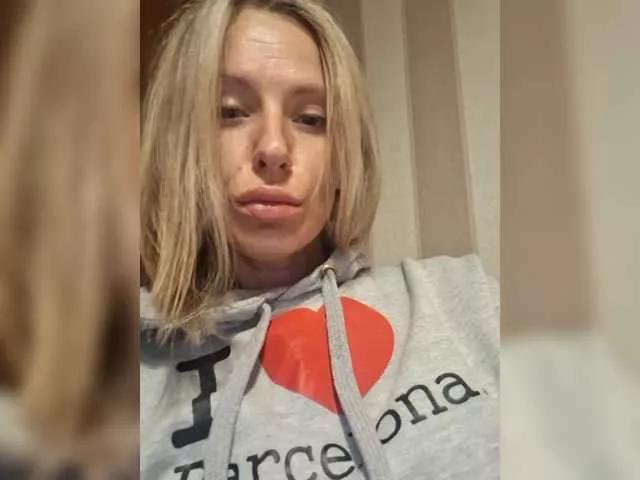 Peluchealo webcams show profile image 