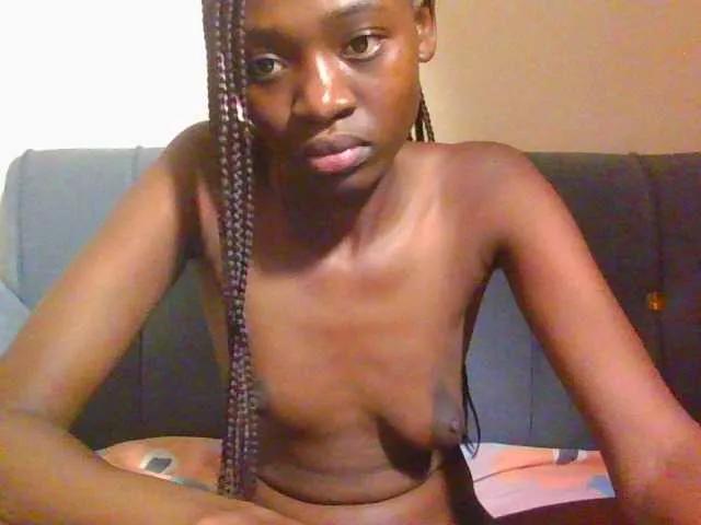 Preetygirl from BongaCams