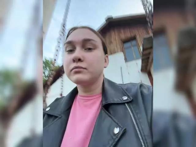 purplewife from BongaCams