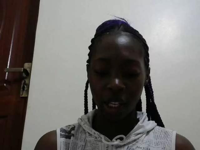 queen-innocent from BongaCams
