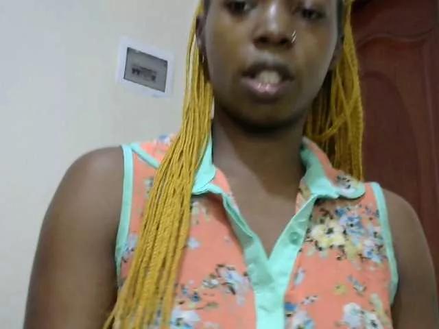 queen-innocent from BongaCams