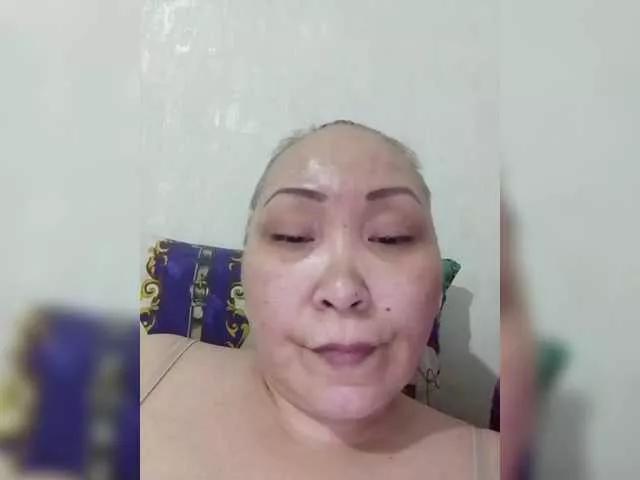 Qweentis from BongaCams