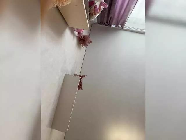 RadaRay55 from BongaCams