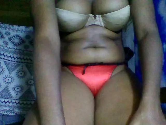 Raharisexy from BongaCams