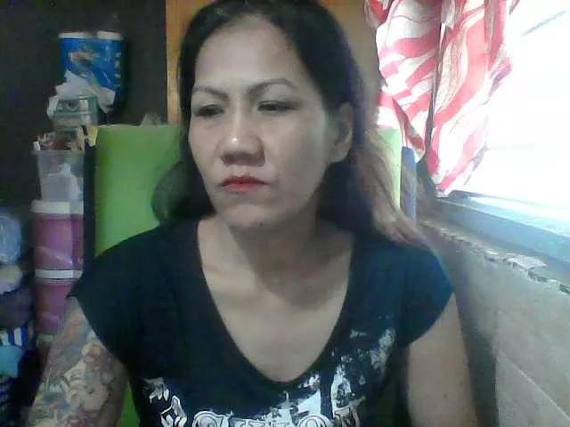 Rarra from BongaCams