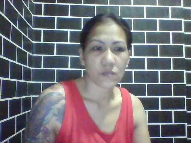 Rarra from BongaCams