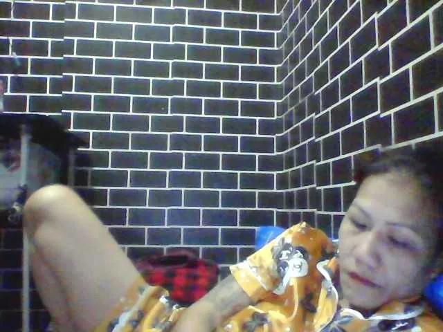 Rarra from BongaCams