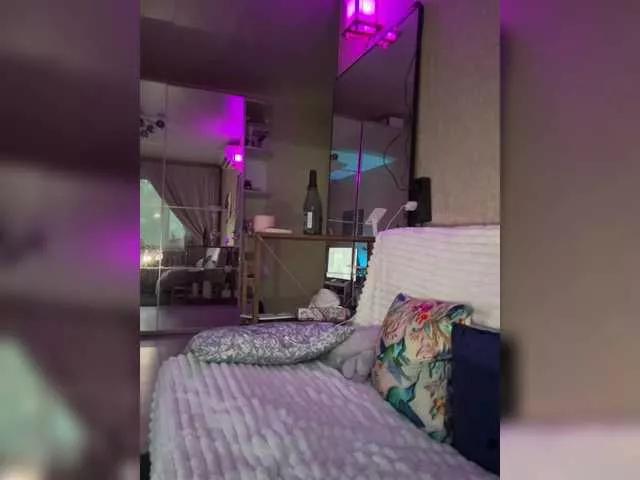 Redfoxygirl webcams show profile image 