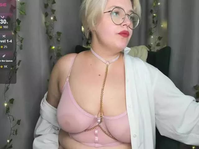 Roni-Storm webcams show profile image 