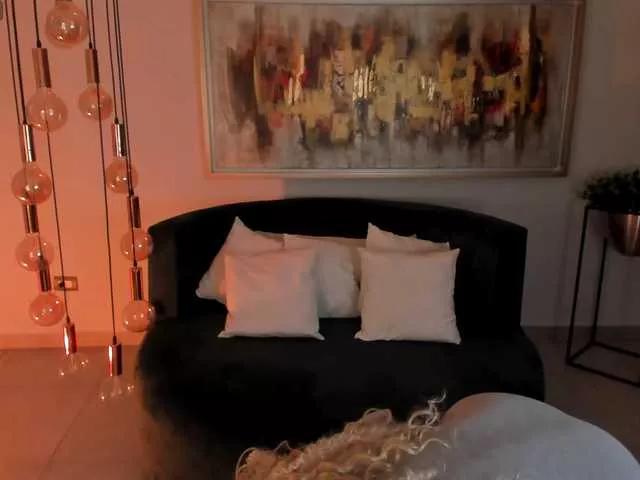 RoseFerrera webcams show profile image 
