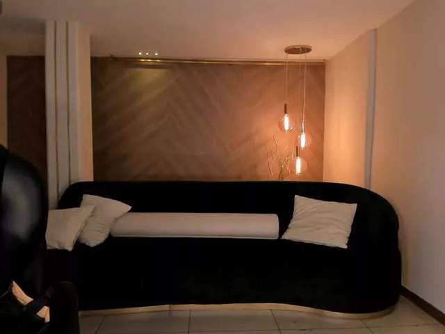 RossieRhoades from BongaCams
