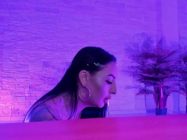 Rubby-Shine from BongaCams