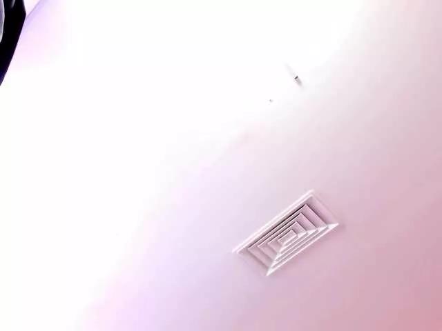 Sahaara from BongaCams