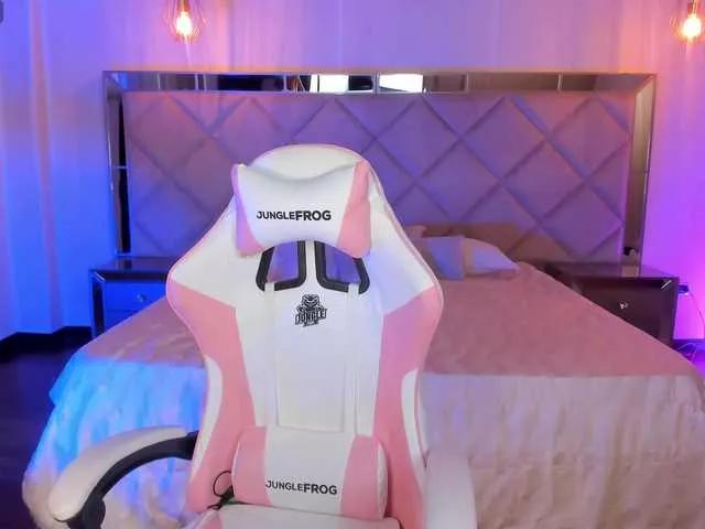 SamanthaKlein from BongaCams