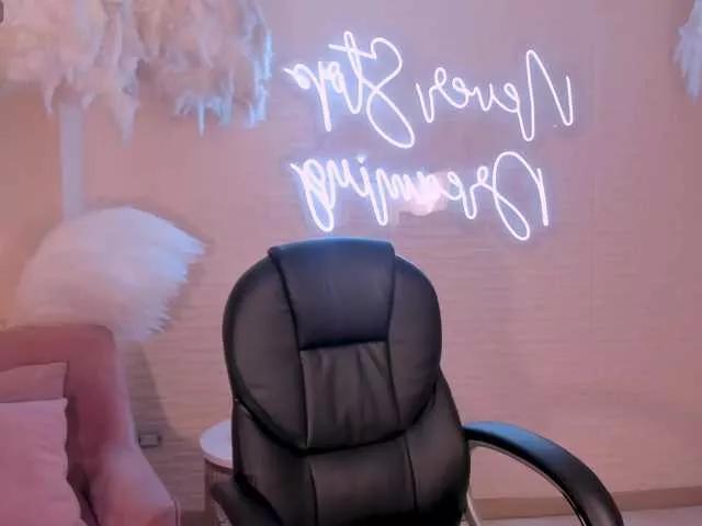 SamanthaKlein from BongaCams