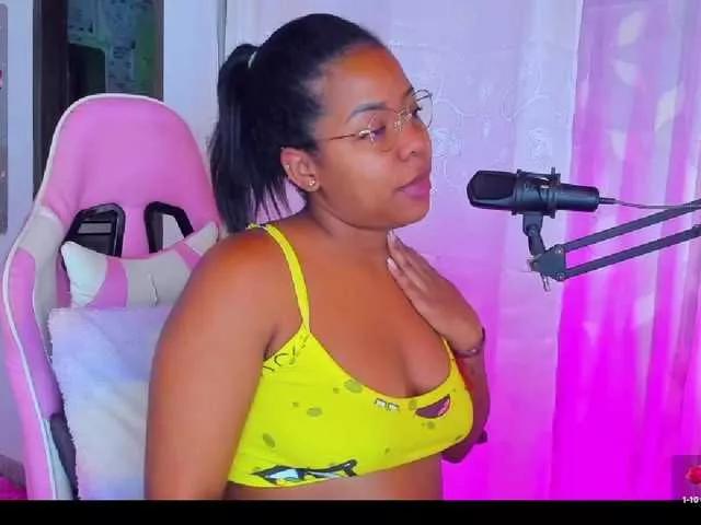 sammypeach from BongaCams