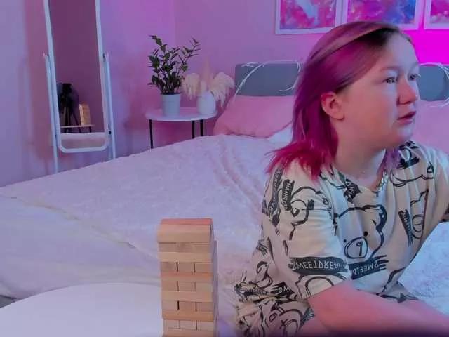 Sara-Moor from BongaCams
