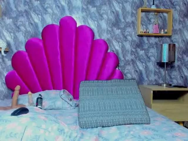 SARA-REYES from BongaCams