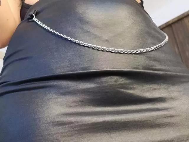 Saraa-stone from BongaCams