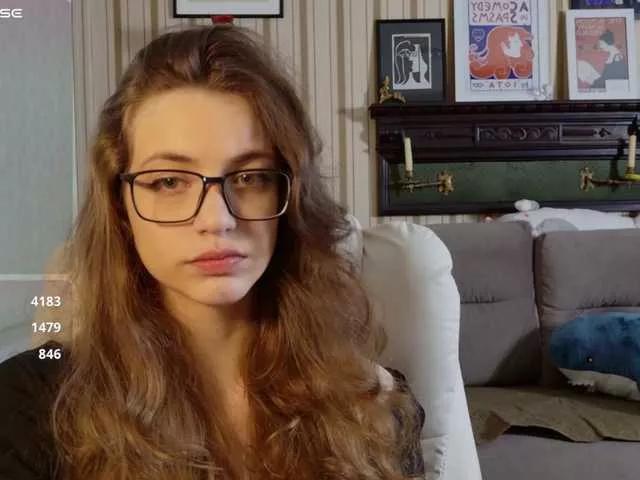SarahSupershy from BongaCams