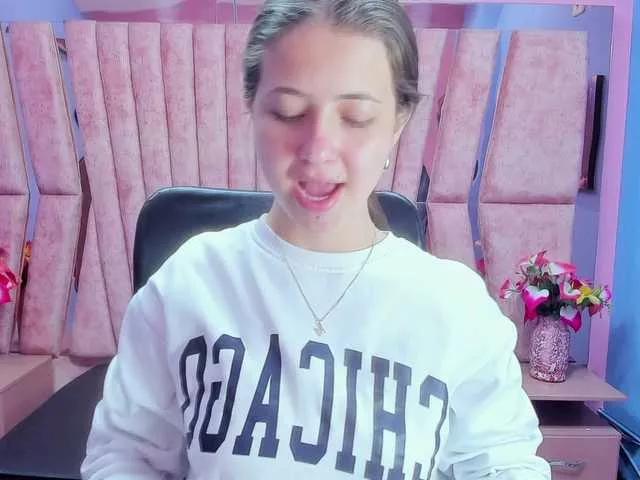 SarahSweett from BongaCams