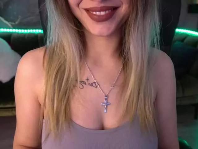 SashaBlooms from BongaCams