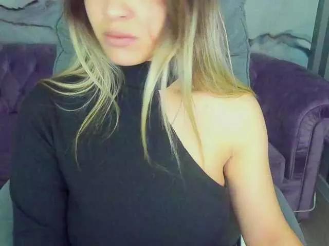SashaBlooms from BongaCams