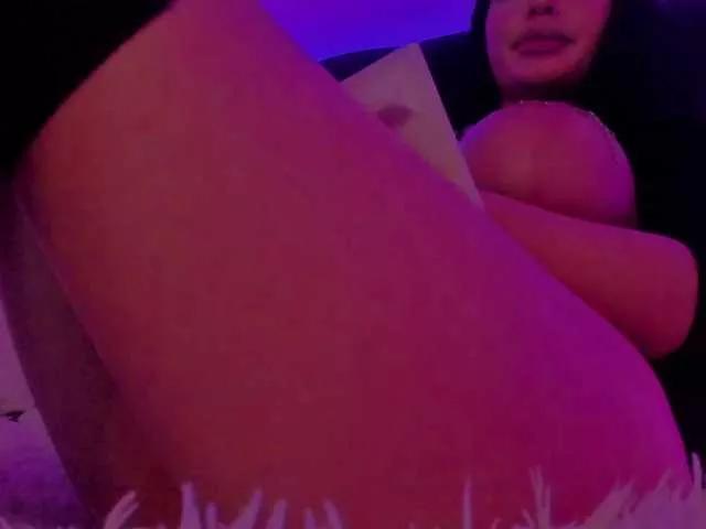 SashaBlue from BongaCams