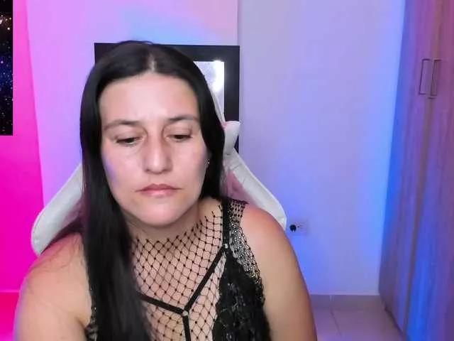 Saskyaajohnson from BongaCams