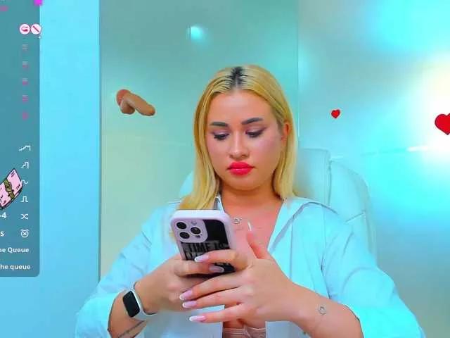 sassyqueen from BongaCams