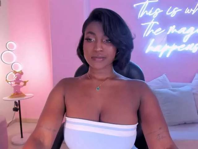 SavannahStorm from BongaCams