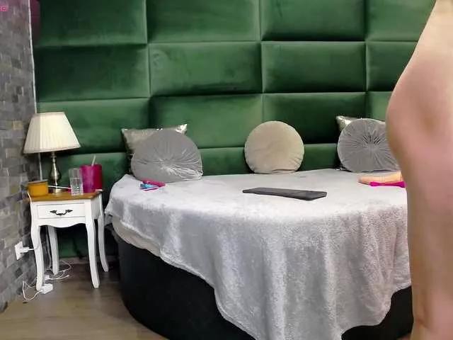 SelenSummer from BongaCams
