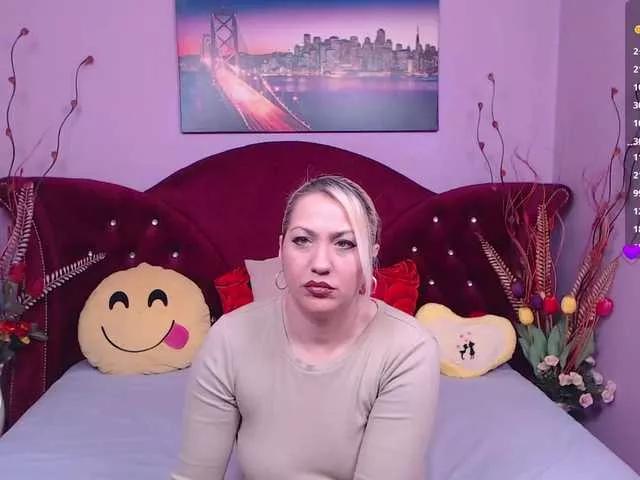 Sensualass77 from BongaCams