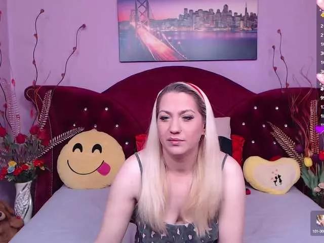 Sensualass77 from BongaCams